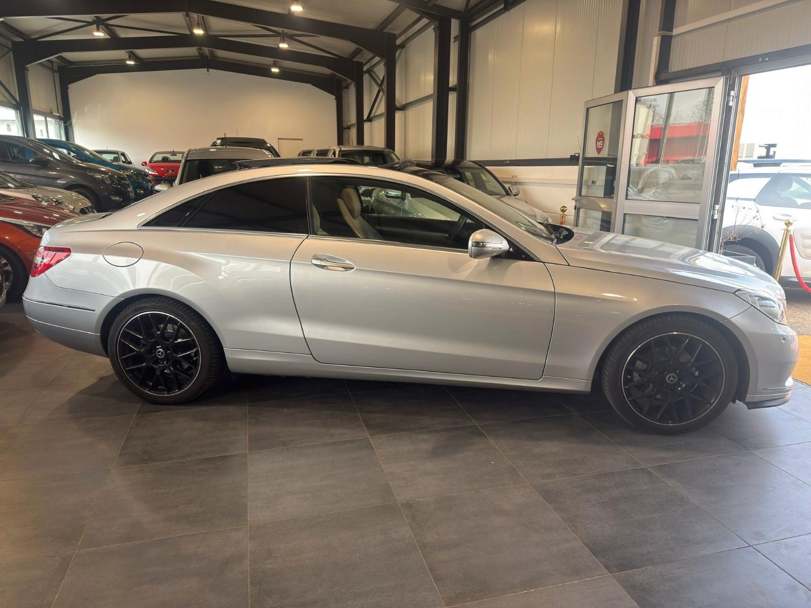 Mercedes-Benz E 250 E Coupe E 250 CGI BlueEfficiency