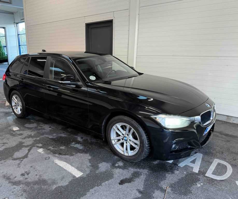 Image of BMW 320
