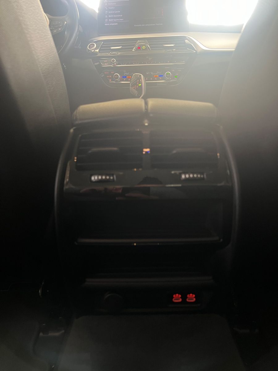 Fahrzeugabbildung BMW 520 d Lim. Mild Hybrid *SITZBELÜFTUNG*MEMORY*