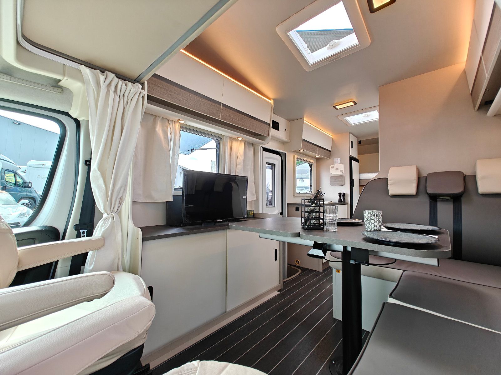 Fahrzeugabbildung XGO Dynamic 39 Lounge - Modell 2025 - SUMMER DEAL!