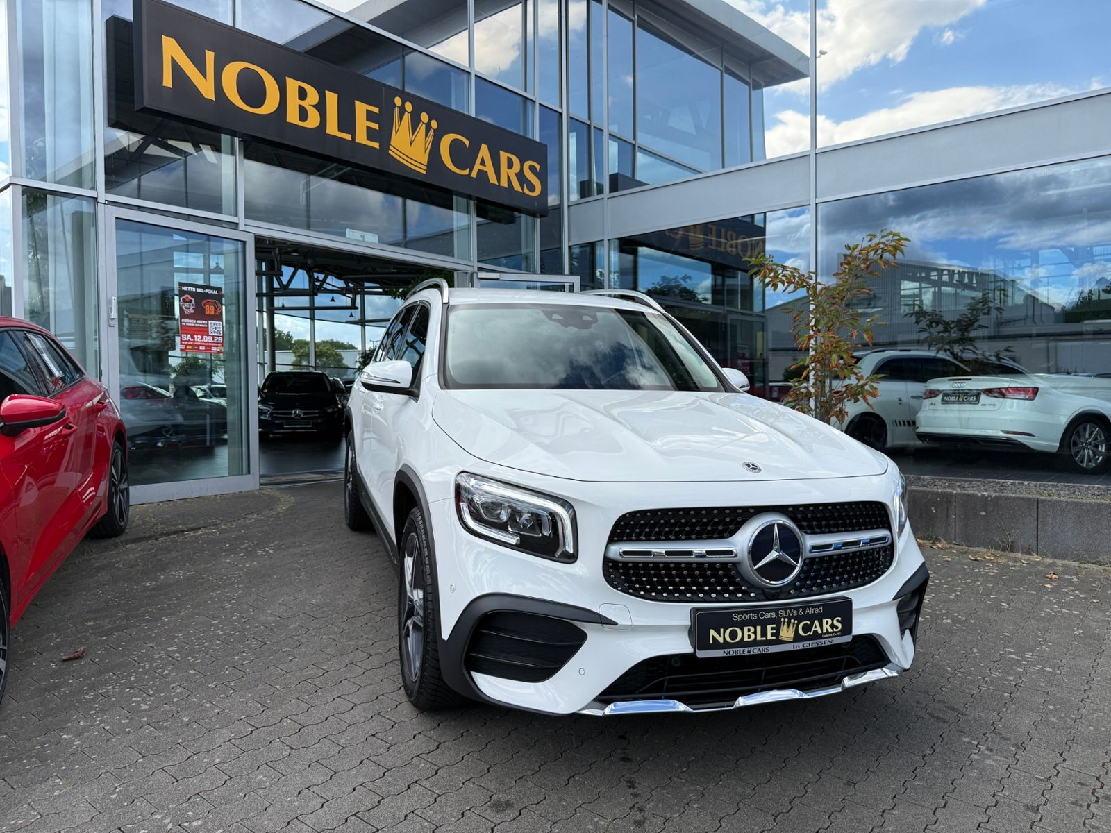 Fahrzeugabbildung Mercedes-Benz GLB 250 AMG Line LED MBUX HIGH NAV RFK 19"