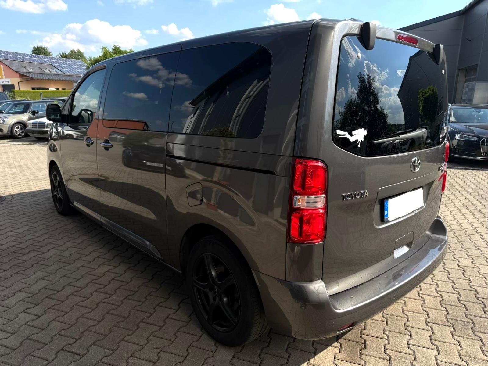 Toyota Proace Verso L1 Executive*PANO*StHz*7Sitzer
