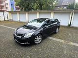 Toyota Avensis 2.2 D-4D * AHK * Euro 5 * 8 Fach - Toyota Avensis in Krefeld