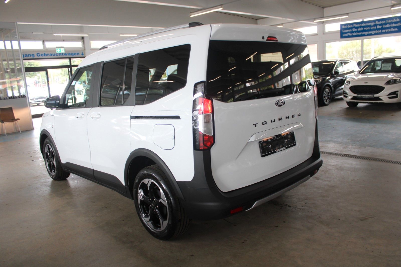 Fahrzeugabbildung Ford Tourneo Courier ACTIVE Winter + FahrerAssistPak3