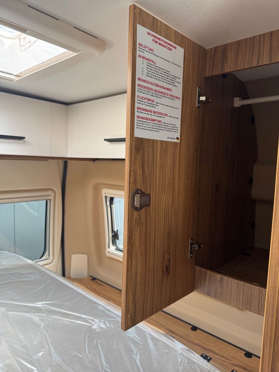 Fahrzeugabbildung Karmann Dexter DE 580 140 PS und Concept Paket