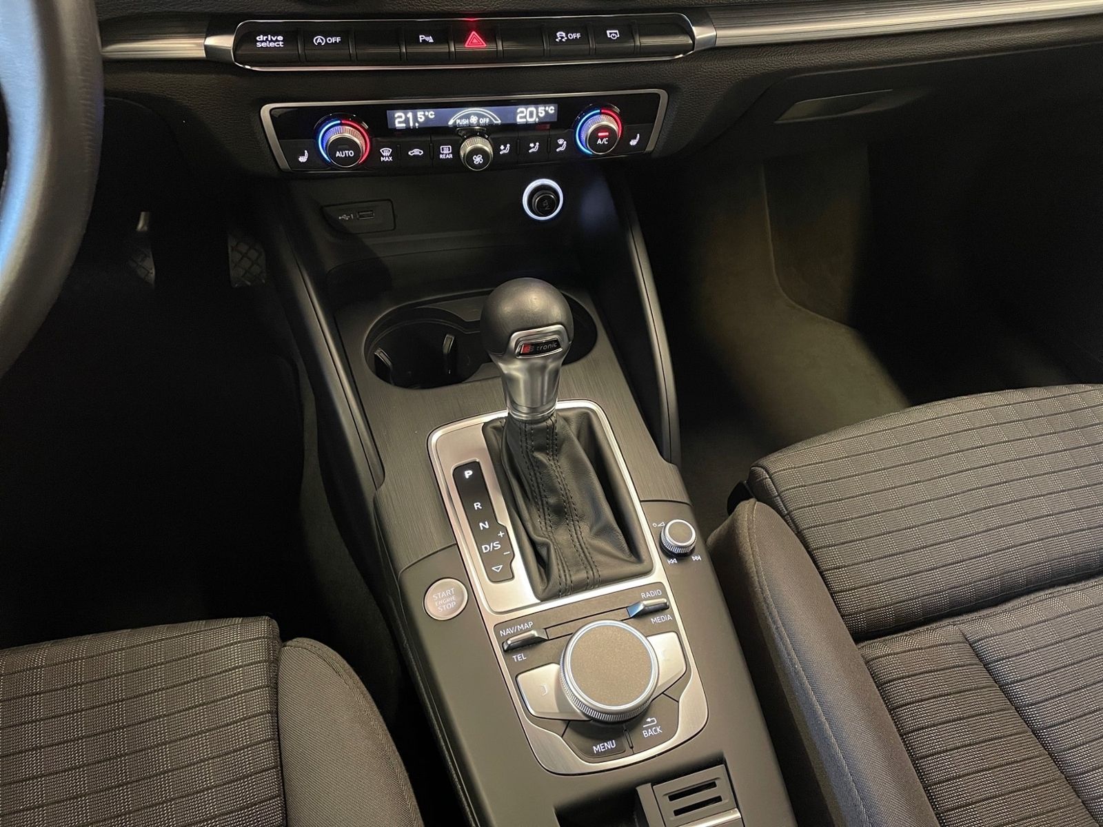 Audi A3 Limousine 35 TDI sport Technology Komfort foto 13