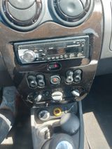 Dacia Duster I Laureate 4x4 - Dacia Duster: Laureate