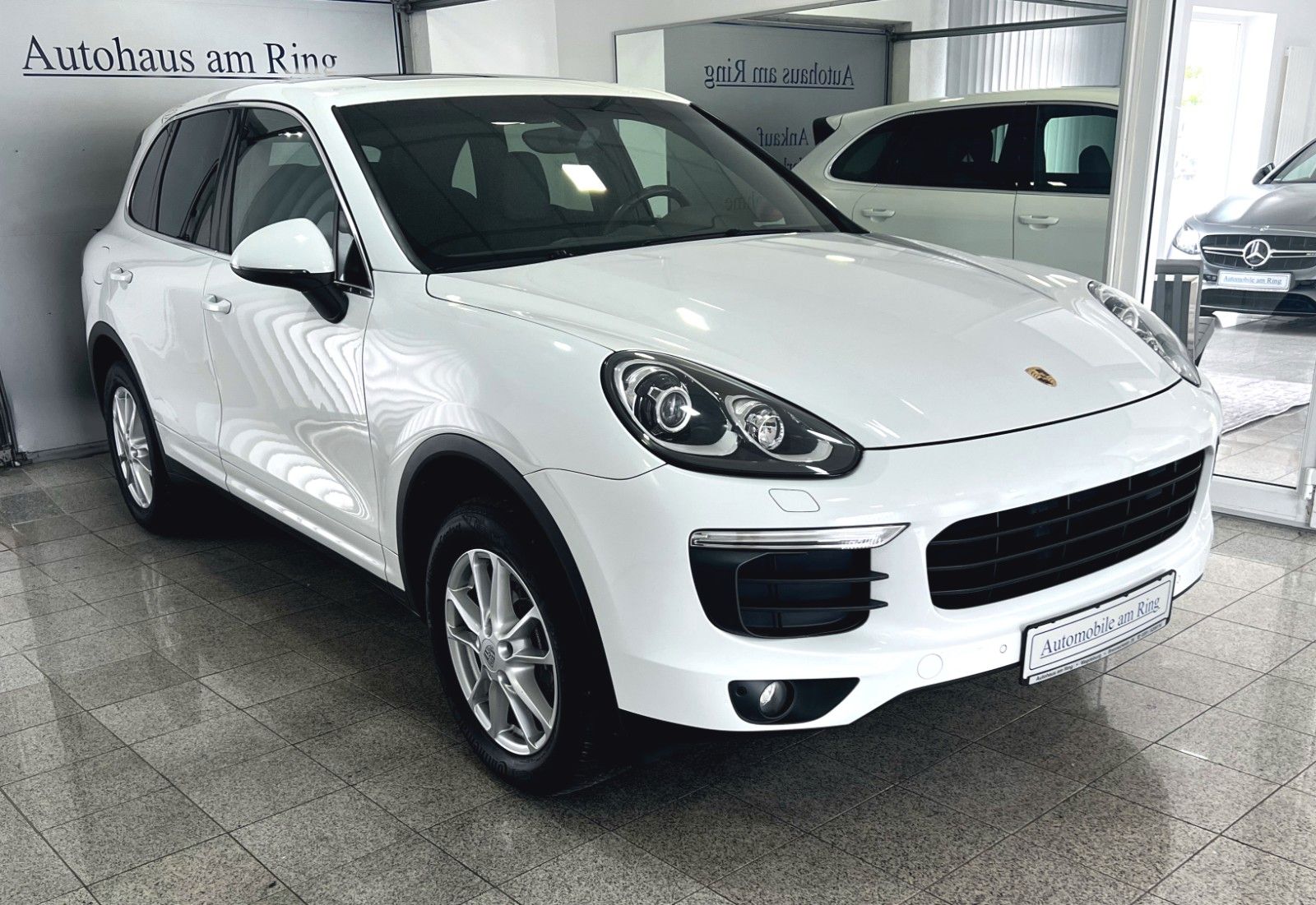 PORSCHE Cayenne Leder Navi Bi-Xenon Kamera PDC!