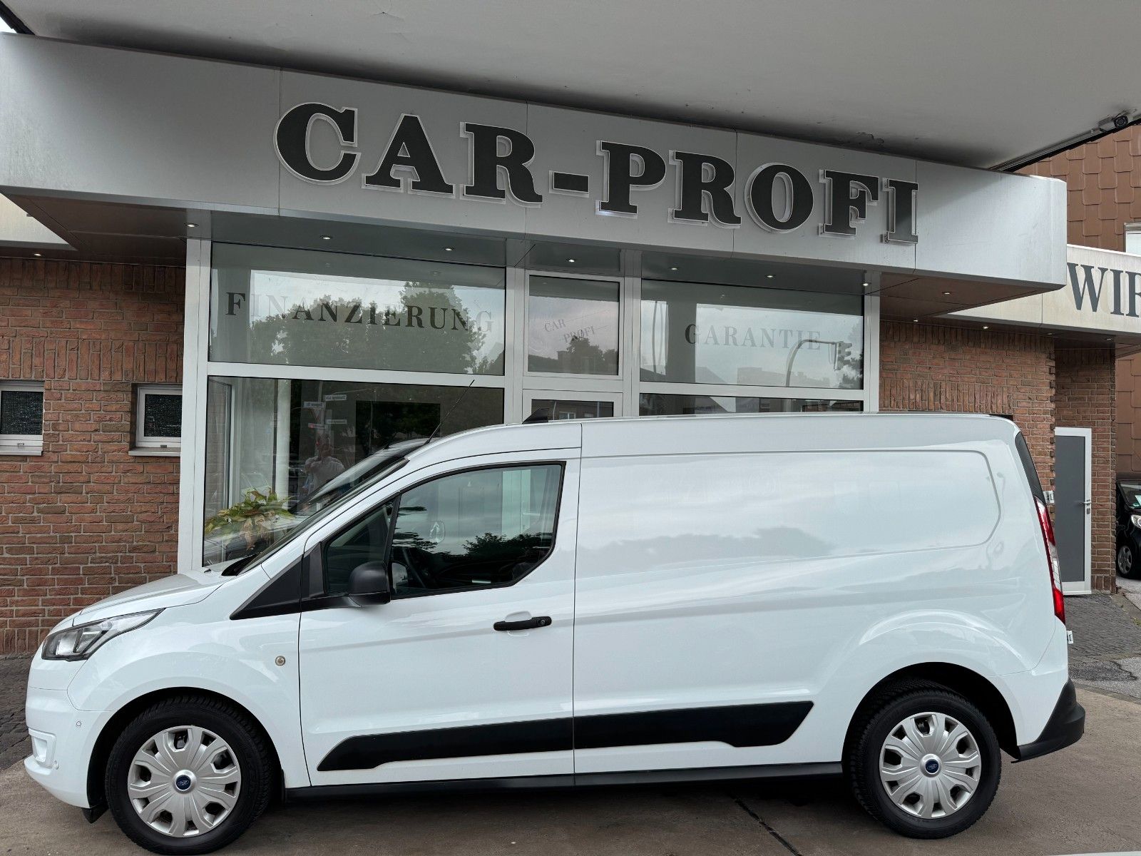 Fahrzeugabbildung Ford Transit Connect Kasten lang Autom. AppConect/1.H