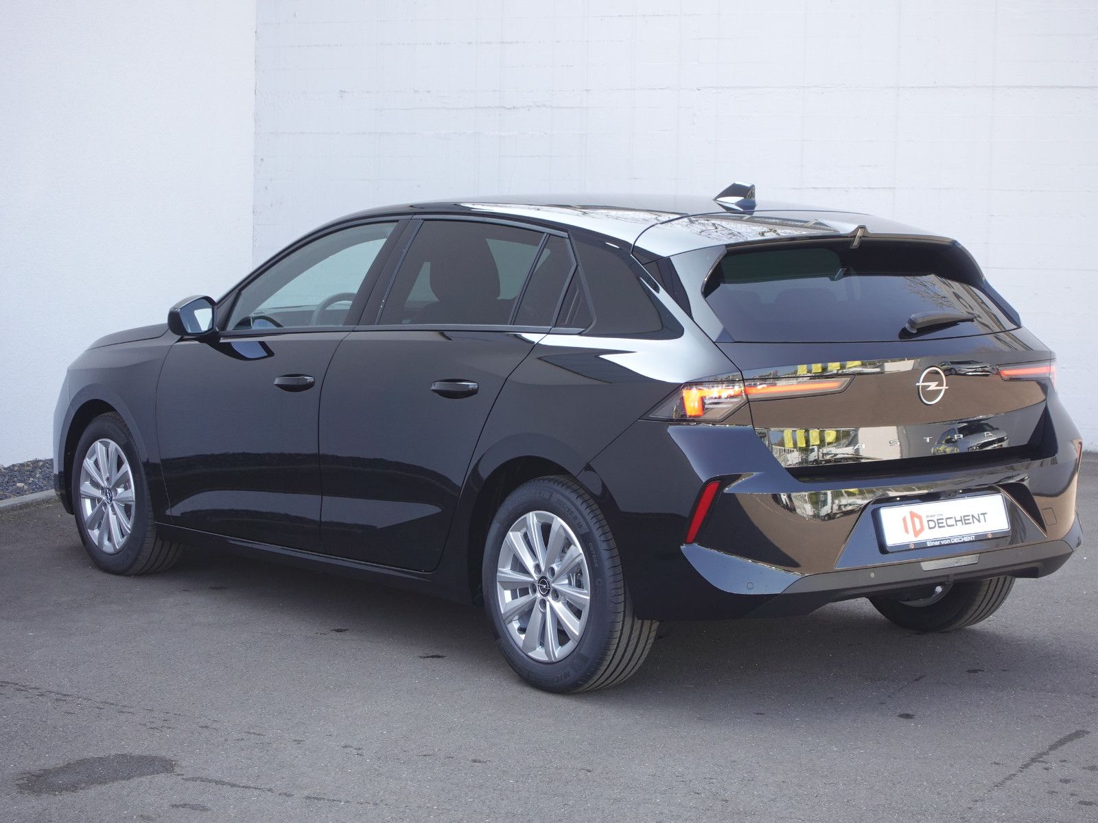 Fahrzeugabbildung Opel Astra Edition 1.2T,Navi,Kamera,Sitzhzg,AGR-Sitz
