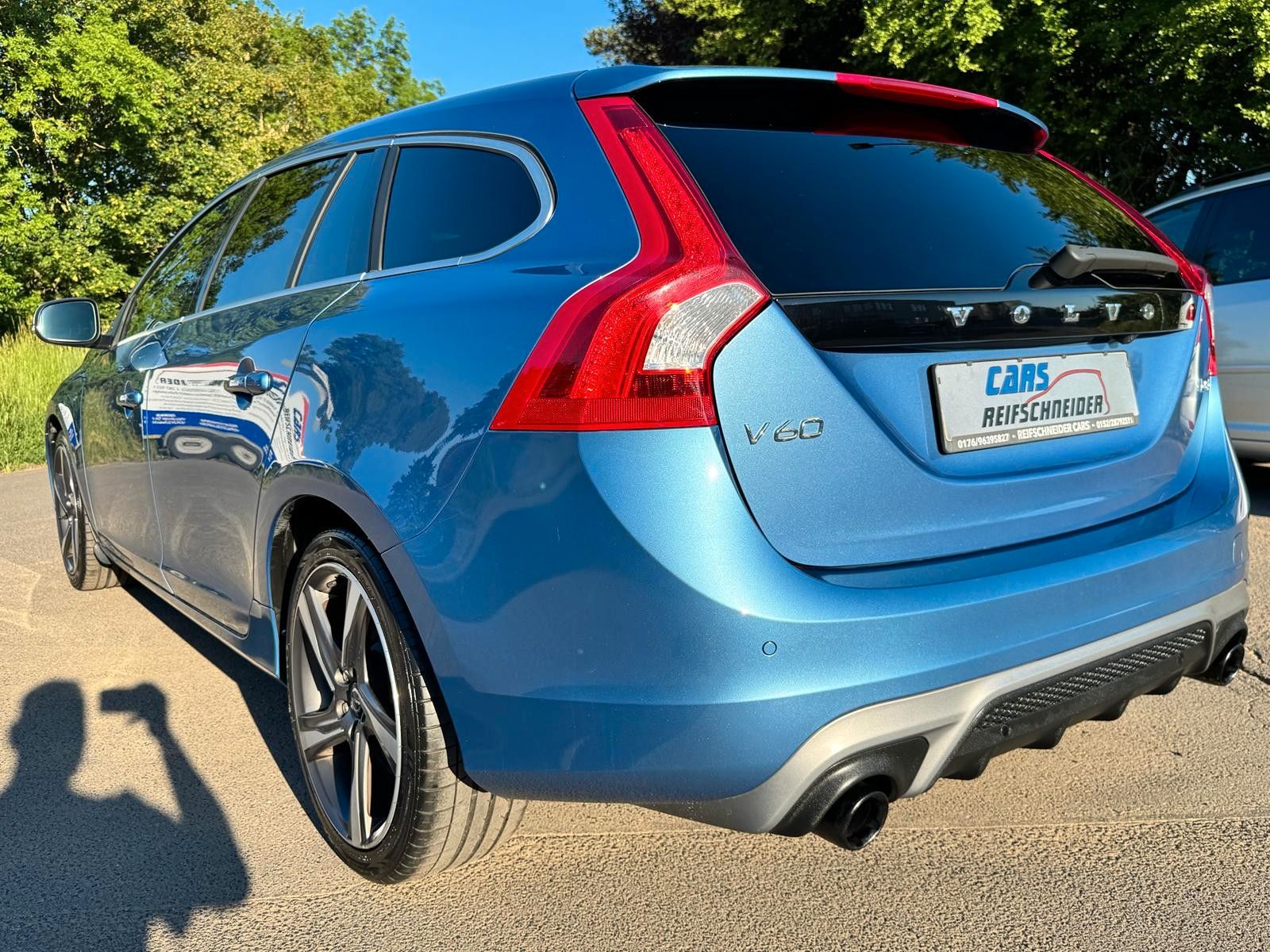 Volvo V60 Kombi R-Design*Navi*Kamera*LED* foto 2