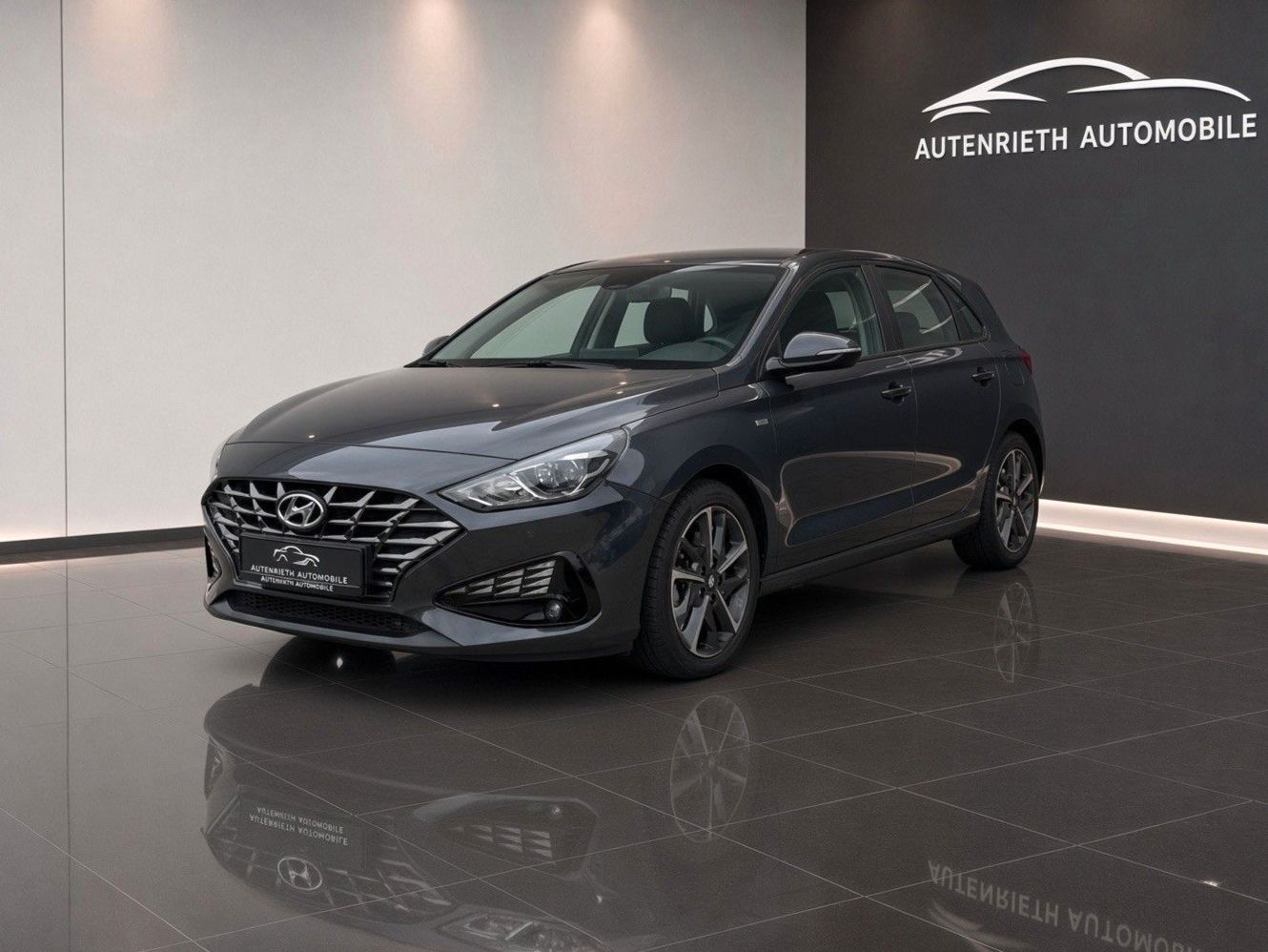 Hyundai i30 AUTOMATIK/CARPLAY/NAVI/SITZHEIZUNG