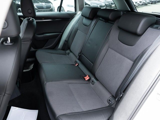 Octavia Combi 2.0 TDI Style AHK+RFK+CANTON