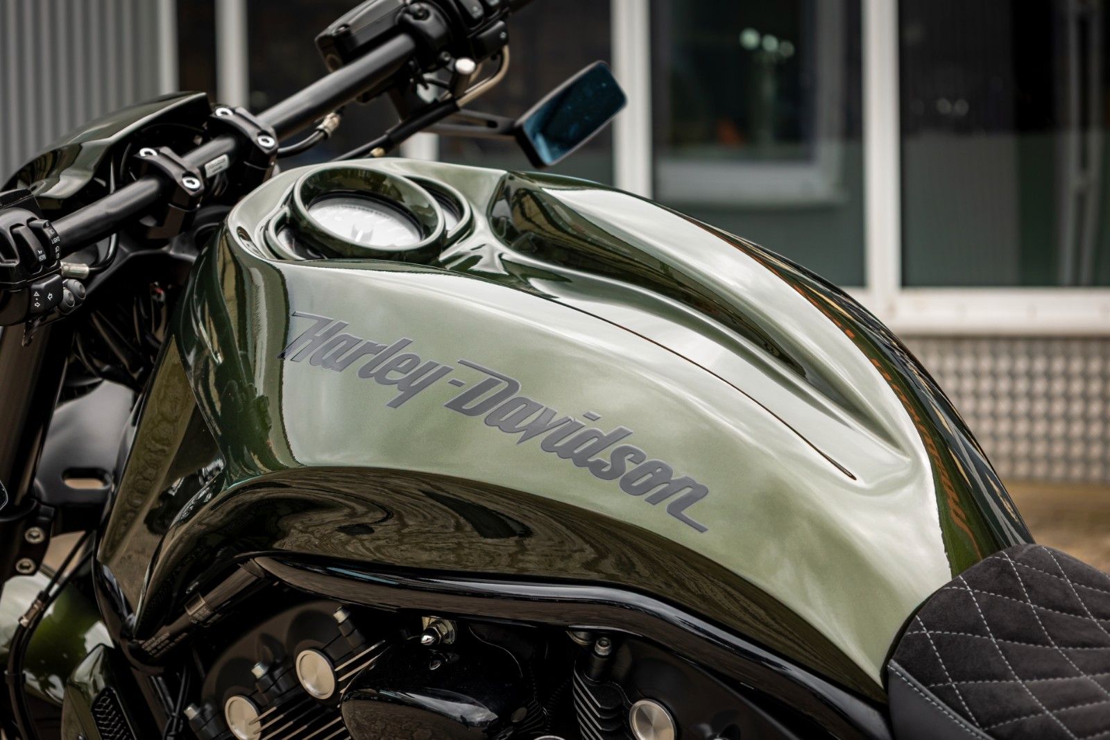 Fahrzeugabbildung Harley-Davidson VRSCDX Night Rod Special - BBC - 280er - Bad Boy