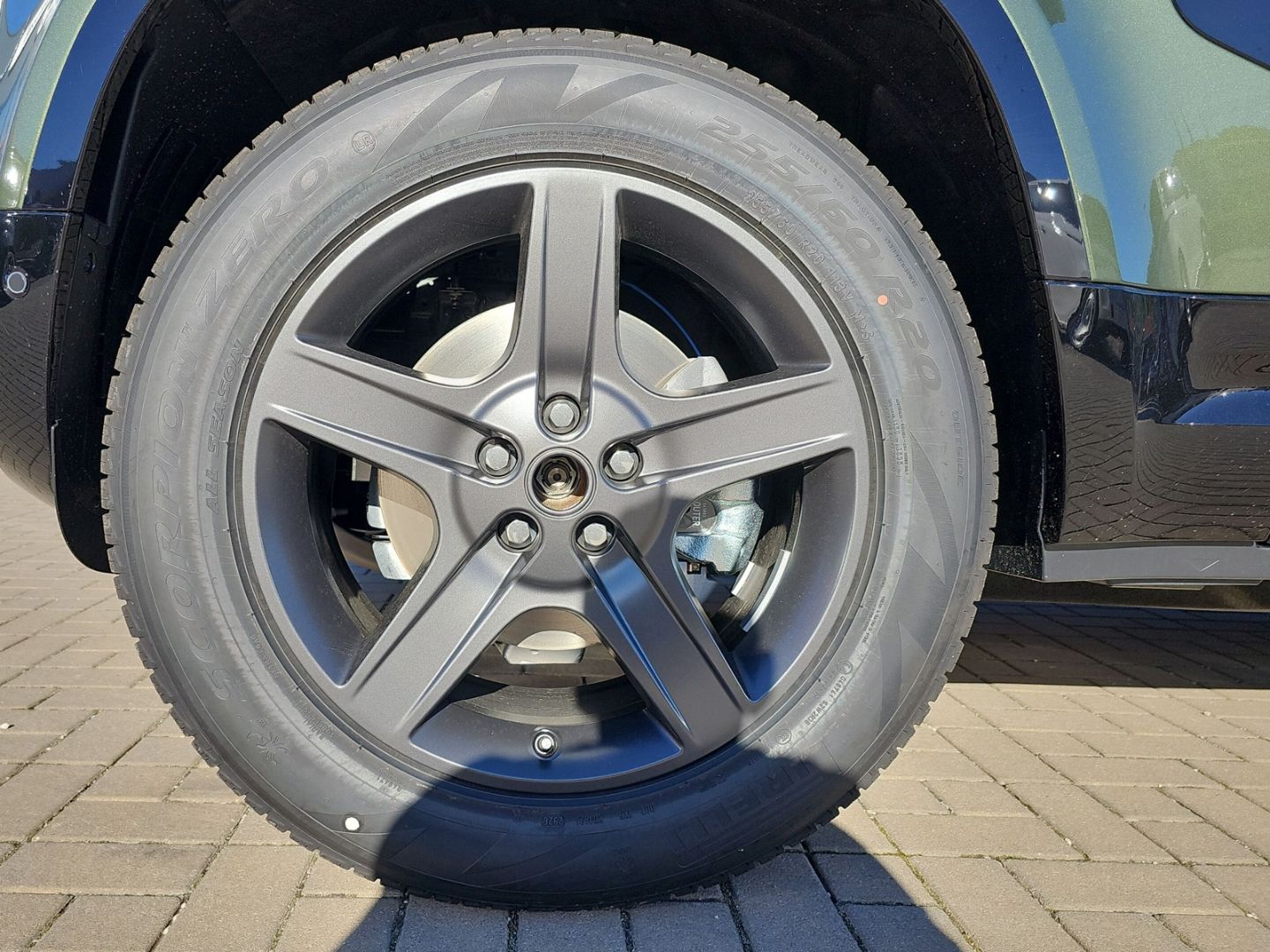 Land Rover Defender - Bild 10