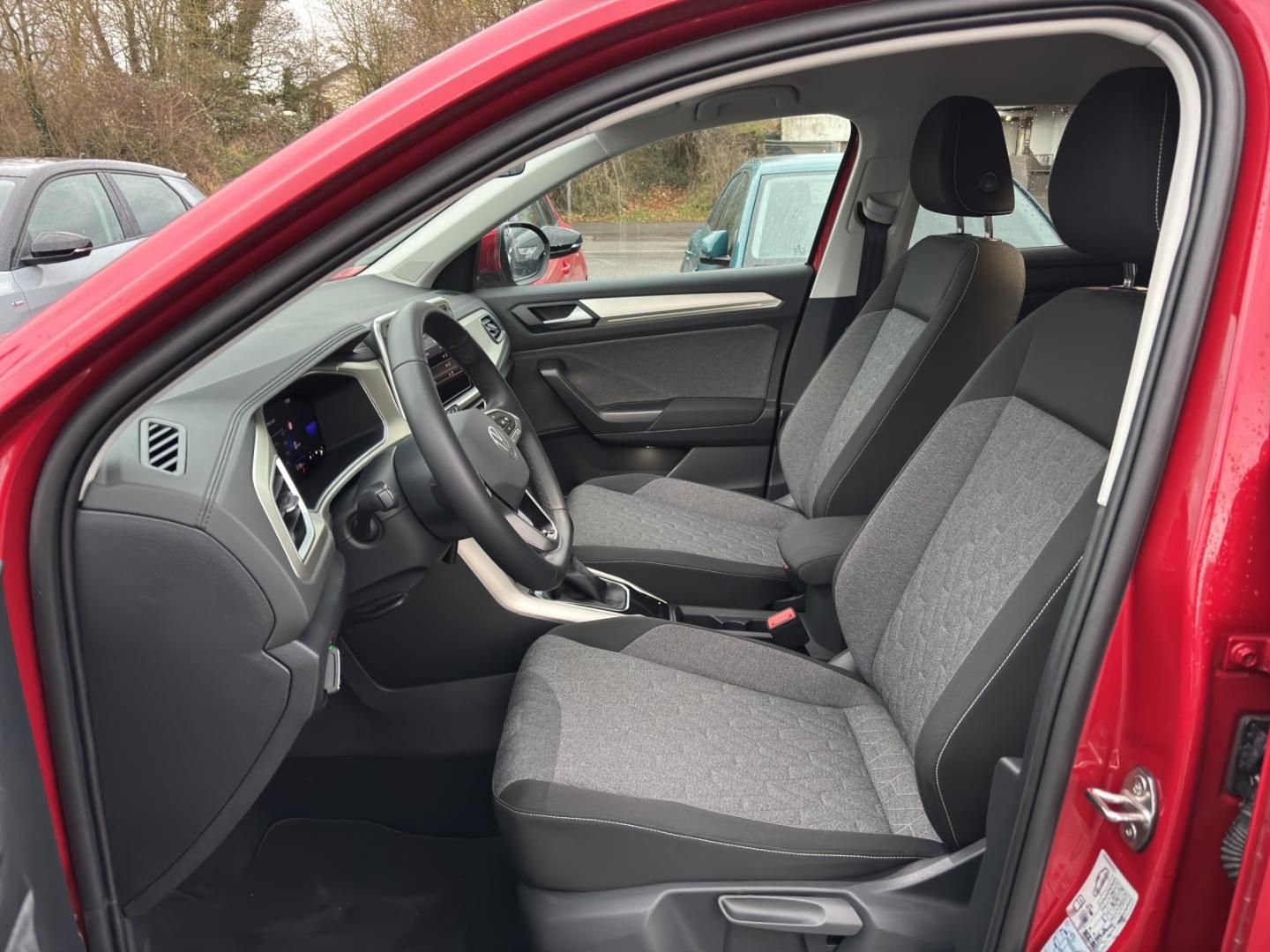 Fahrzeugabbildung Volkswagen T-ROC MOVE MOVE 1.5l TSI,DSG,AHKRFK,Navi,LED,ACC