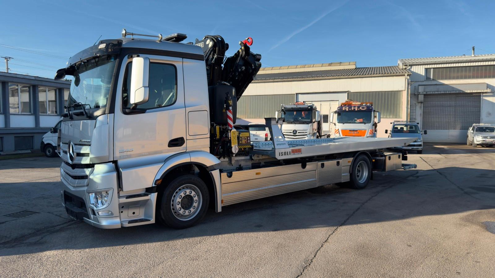 Mercedes-Benz Actros 1840 mit Isoli Slide D & FASSI 255A.2.25