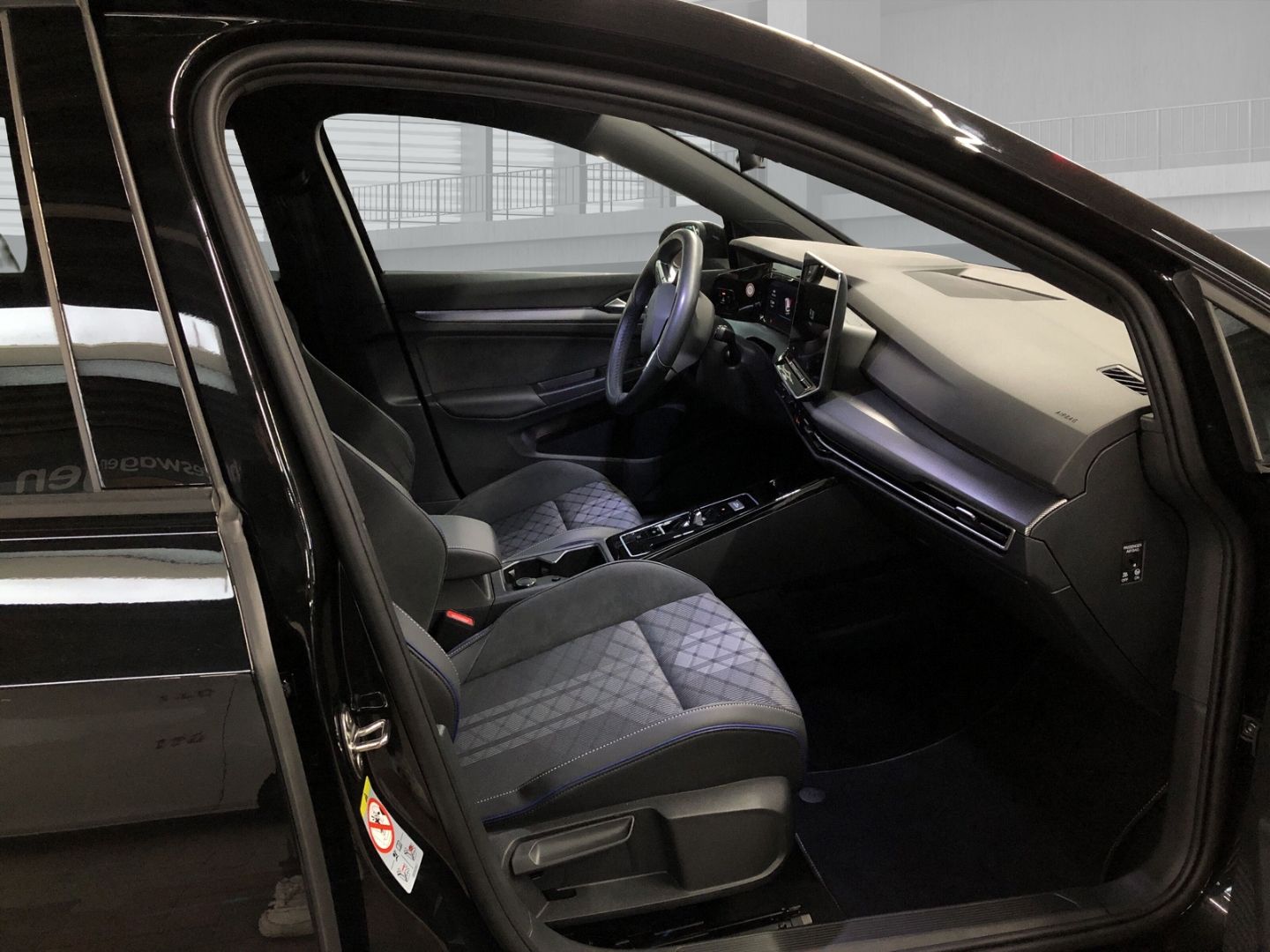 Volkswagen Golf Variant R-Line 2.0 TDI DSG AHK-el. klappb foto 5