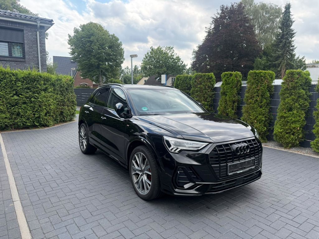 Image of Audi Q3