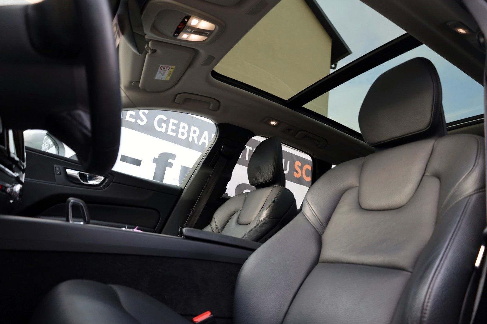 Fahrzeugabbildung Volvo XC60 T6 AWD Inscription Ex. Leder,Navi,LED,PanD.