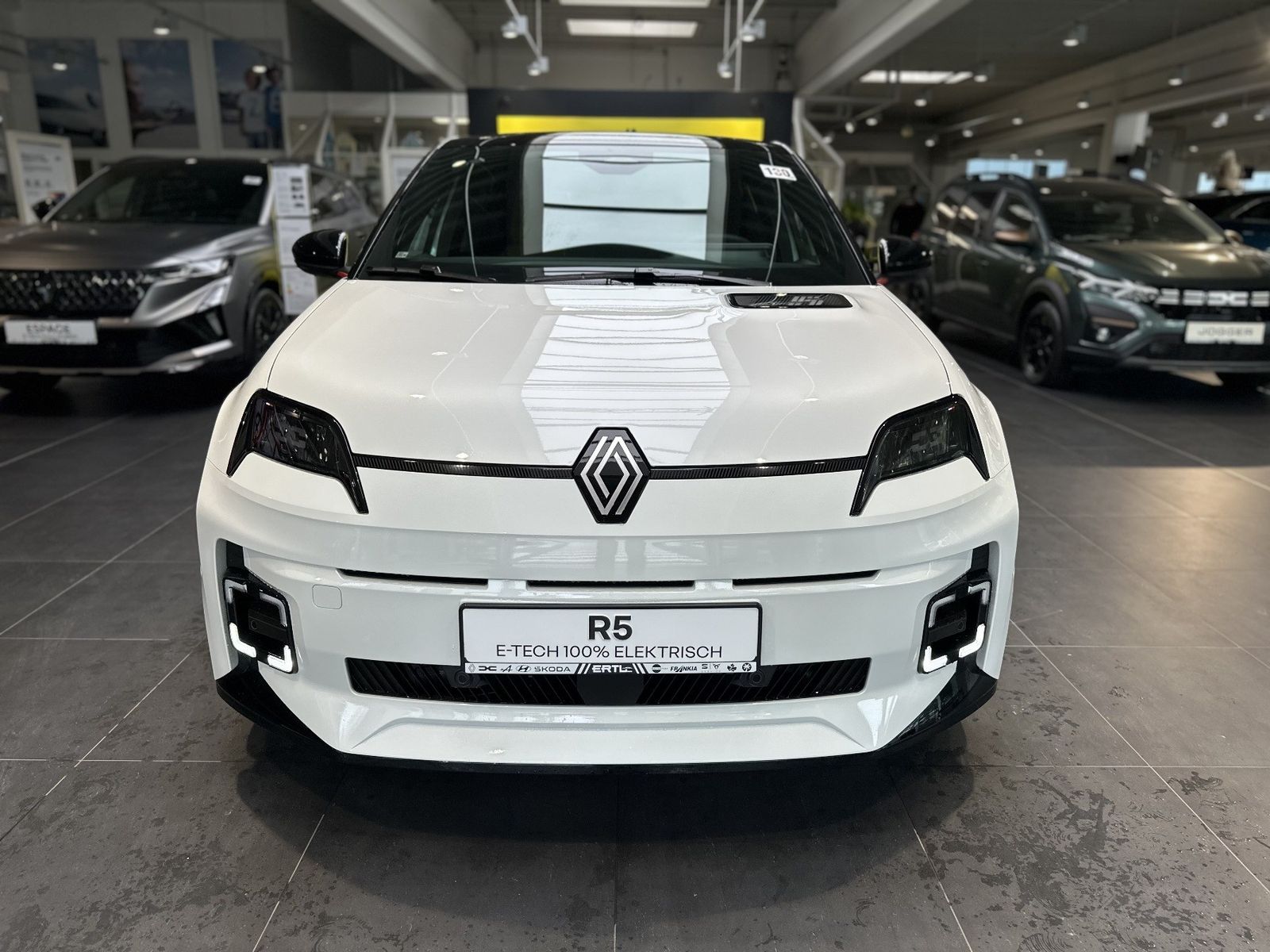 Renault R 5 Iconic Five 120 Urban Range imagem 2