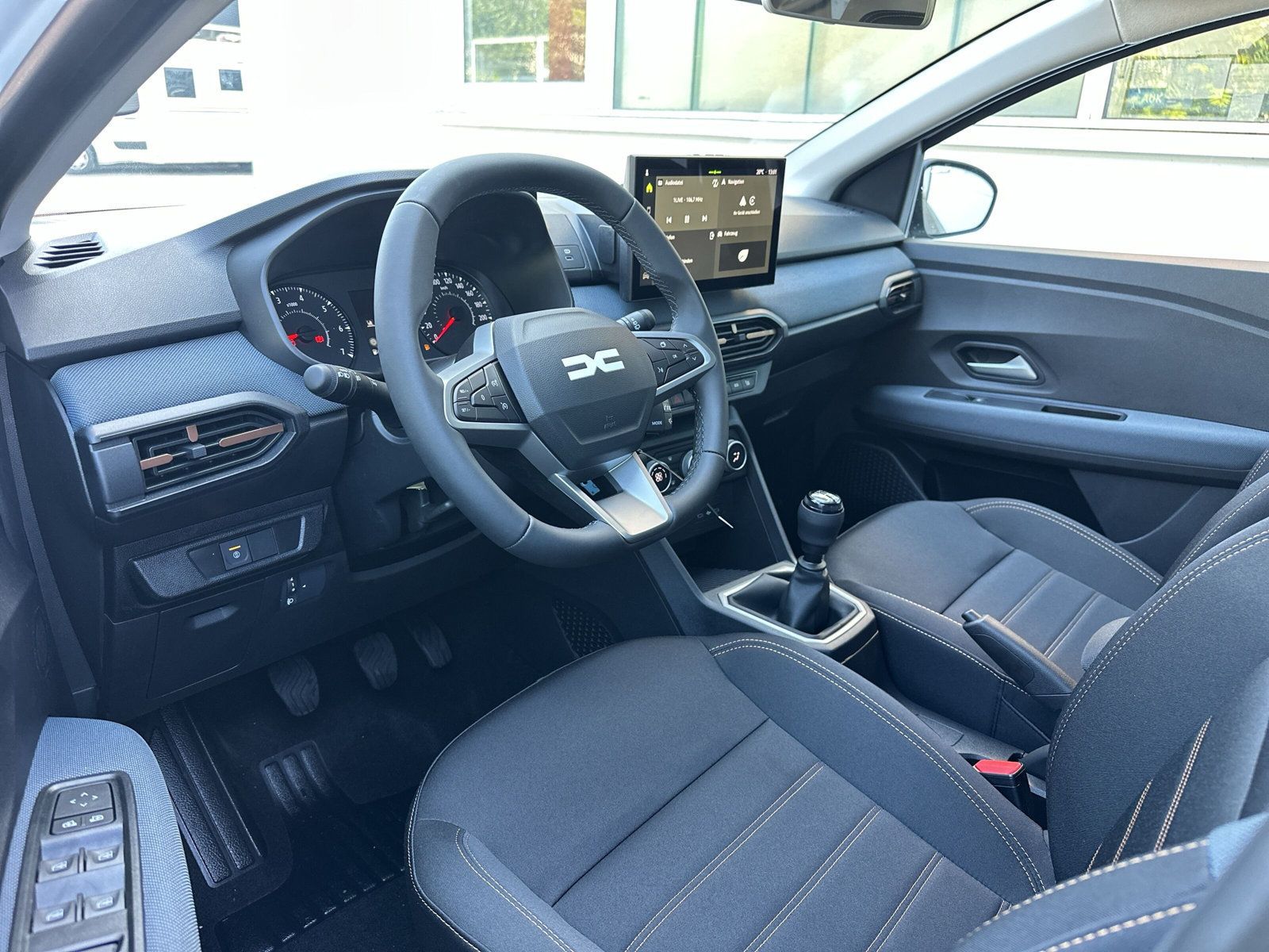 Dacia Sandero - Bild 10