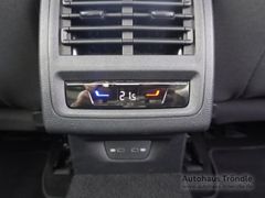 VW Golf VIII Life 1.0 eTSI DSG Bluetooth Navi LED