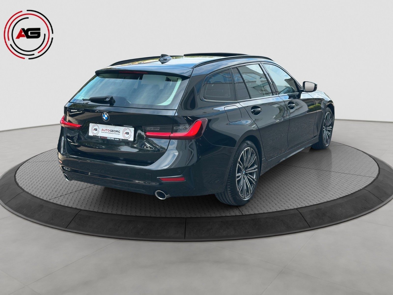 BMW 320dT Sport LC.PRO ACC LED PANO HIFI KAMERA AHK foto 5