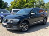 Volkswagen Tiguan Allspace 1.5TSI/7-SITZER/LED/AHK/ACC/SHZ - Volkswagen Tiguan Allspace aus 2021