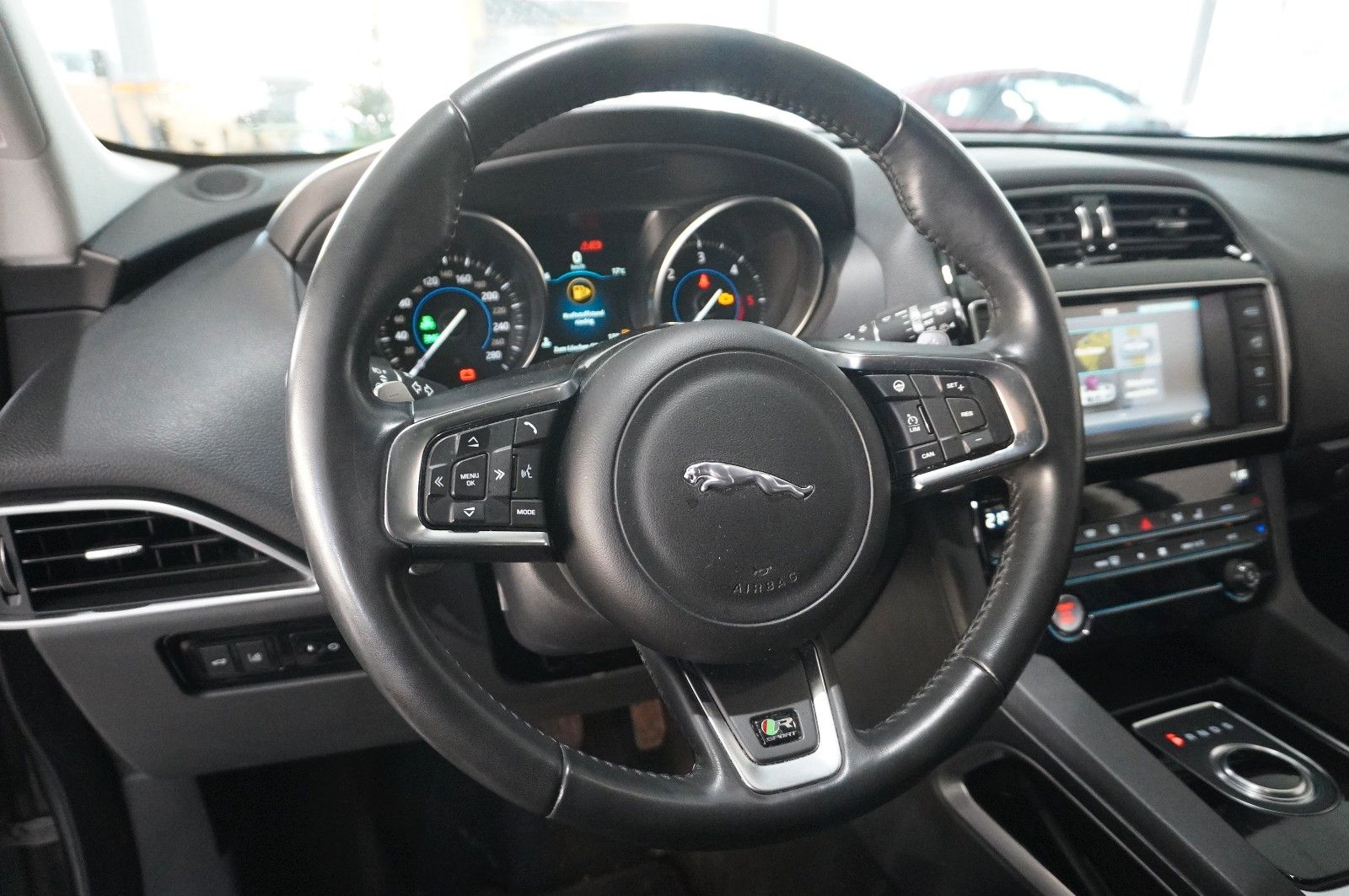 Fahrzeugabbildung Jaguar F-Pace 30D R-SPORT AWD NAVI/LED/SHZ/SPORT/AHK