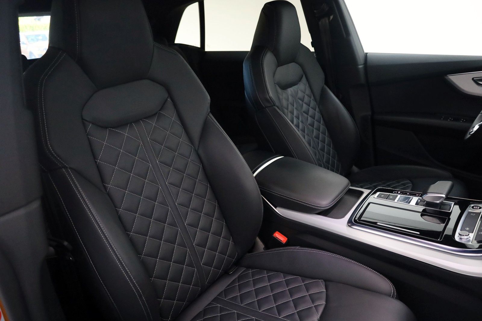 Fahrzeugabbildung Audi Q8 60 TFSI e quattro,S Line,Matrix, CarPlay, 21"
