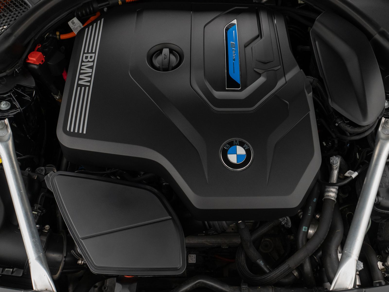 Fahrzeugabbildung BMW 520e M Sport Kamera Laser HUD DAB HiFi Komfort