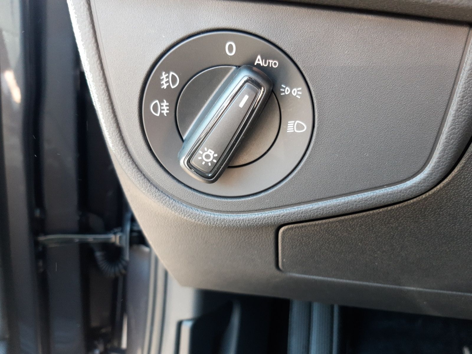 Polo R-Line 1,0 TSI 70 kW DSG  Matrix, Climatron