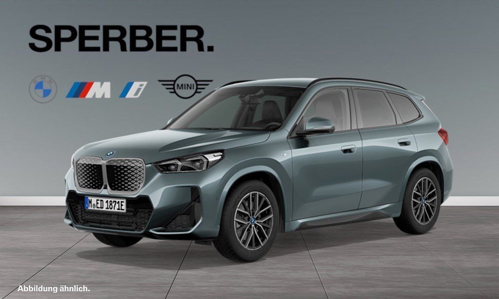 BMW iX1 xDrive30 M Sportpaket*AHK*360 Kamera*Head Up