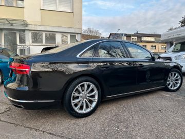Audi A8 - 7