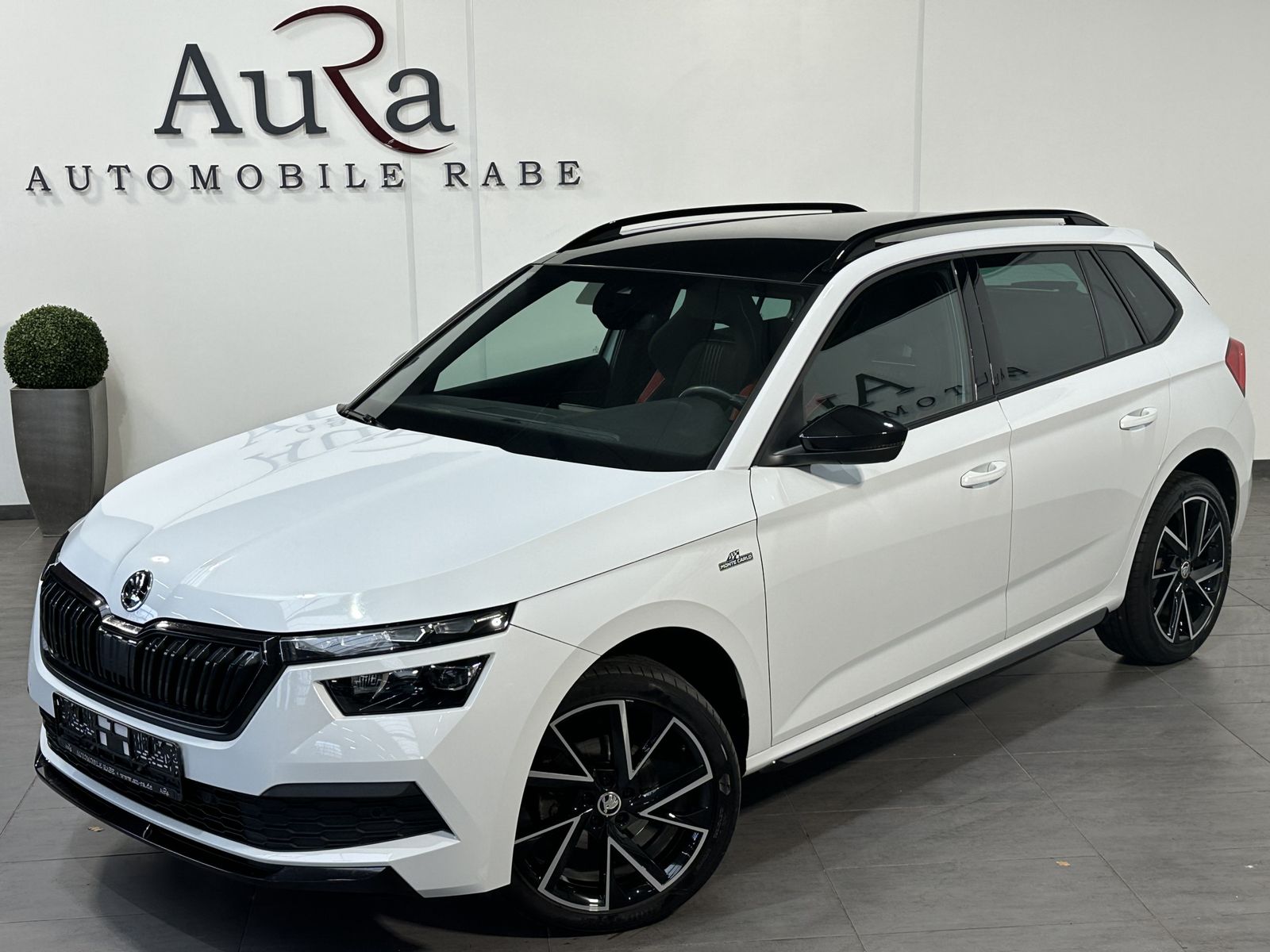 Fahrzeugabbildung SKODA Kamiq 1.5 TSI DSG Monte Carlo NAV+LED+ACC+PANO
