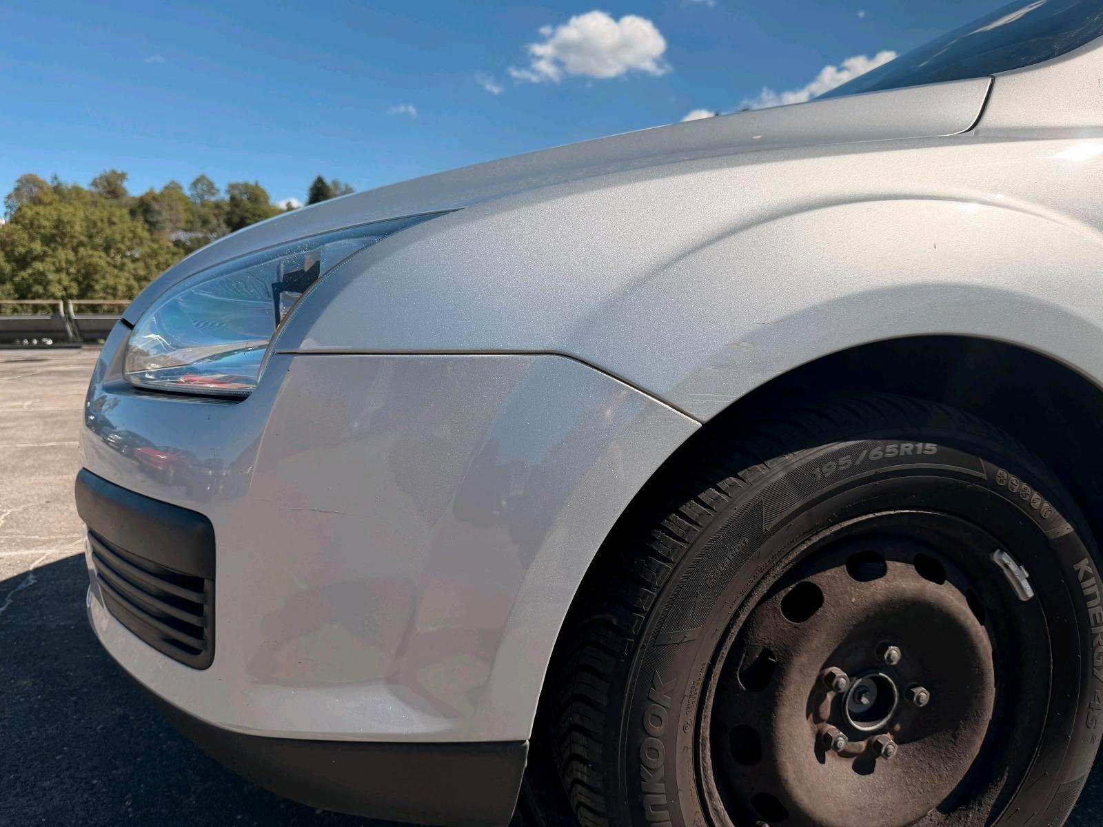 Ford Focus 2005 — photo 13