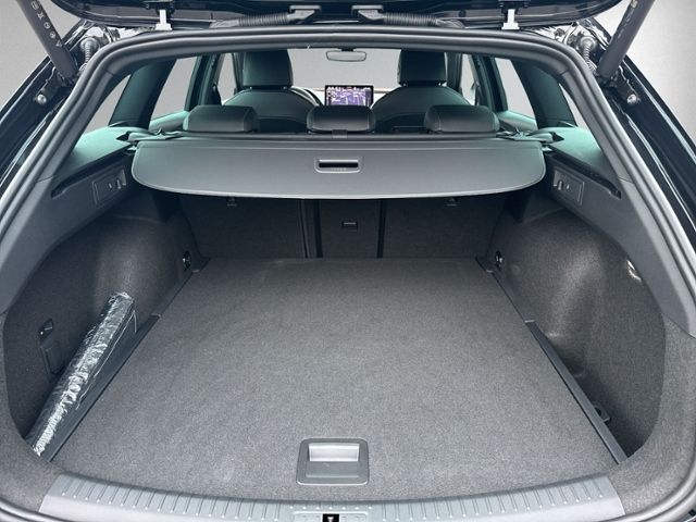 Leon ST 1.5 eTSI DSG AHK+LED+NAVI+KAMERA+KEYLESS