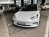 Tesla Model 3 Hinterantrieb. LED+NAVI+SHZ+PANO +4 Reif - Tesla Model 3 in Hamburg