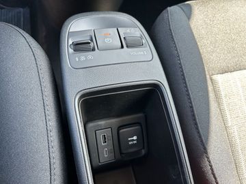 Fiat 500 1.0 FireFly 48 kW Icon KAMERA SHZ PDC