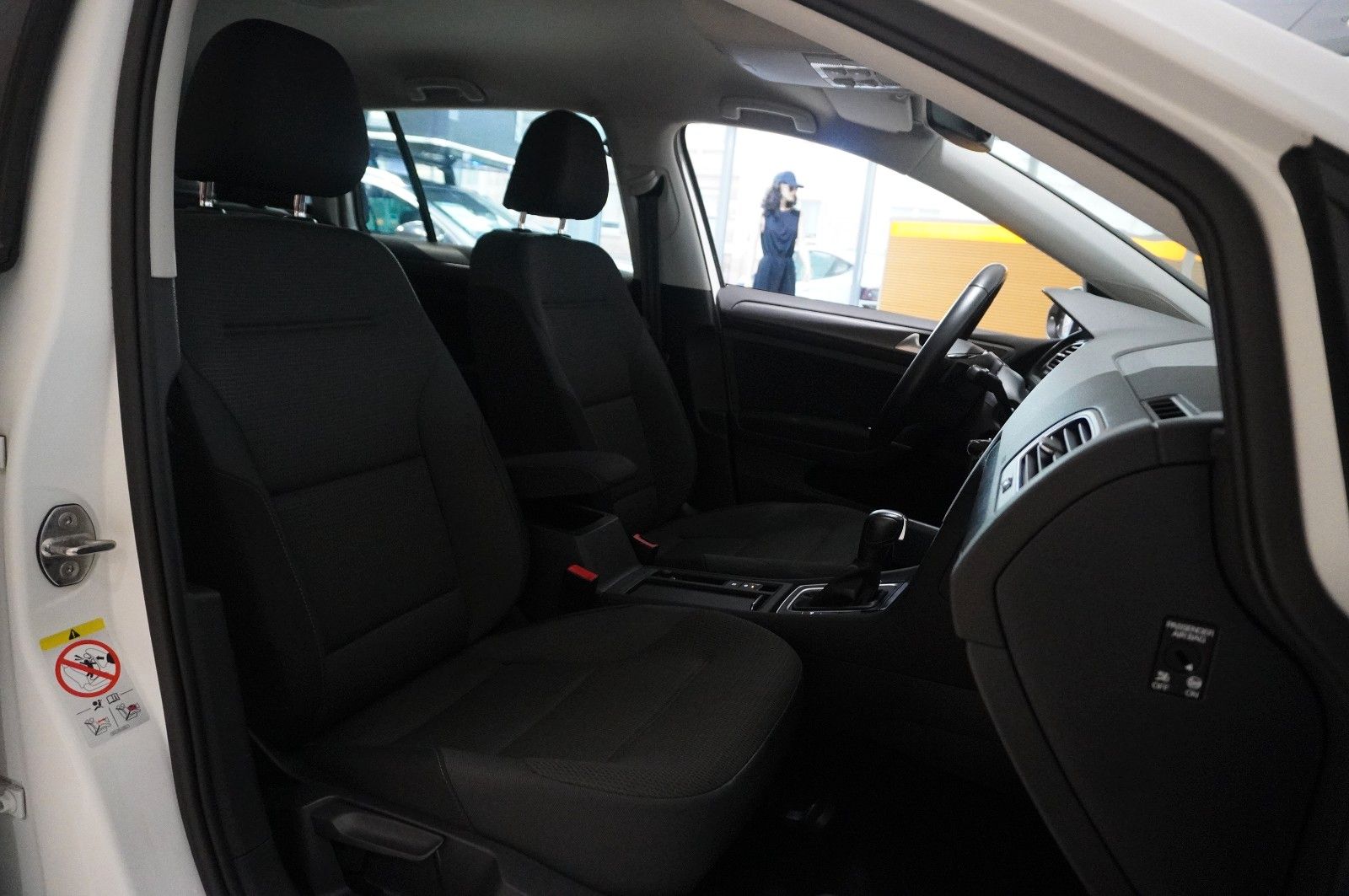 Fahrzeugabbildung Volkswagen Golf VII VARI. 1.5 TGI COMFORT. DSG NAVI/LED/ACC