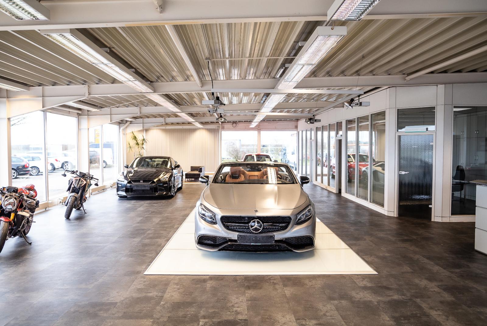 showroom-image-bottom