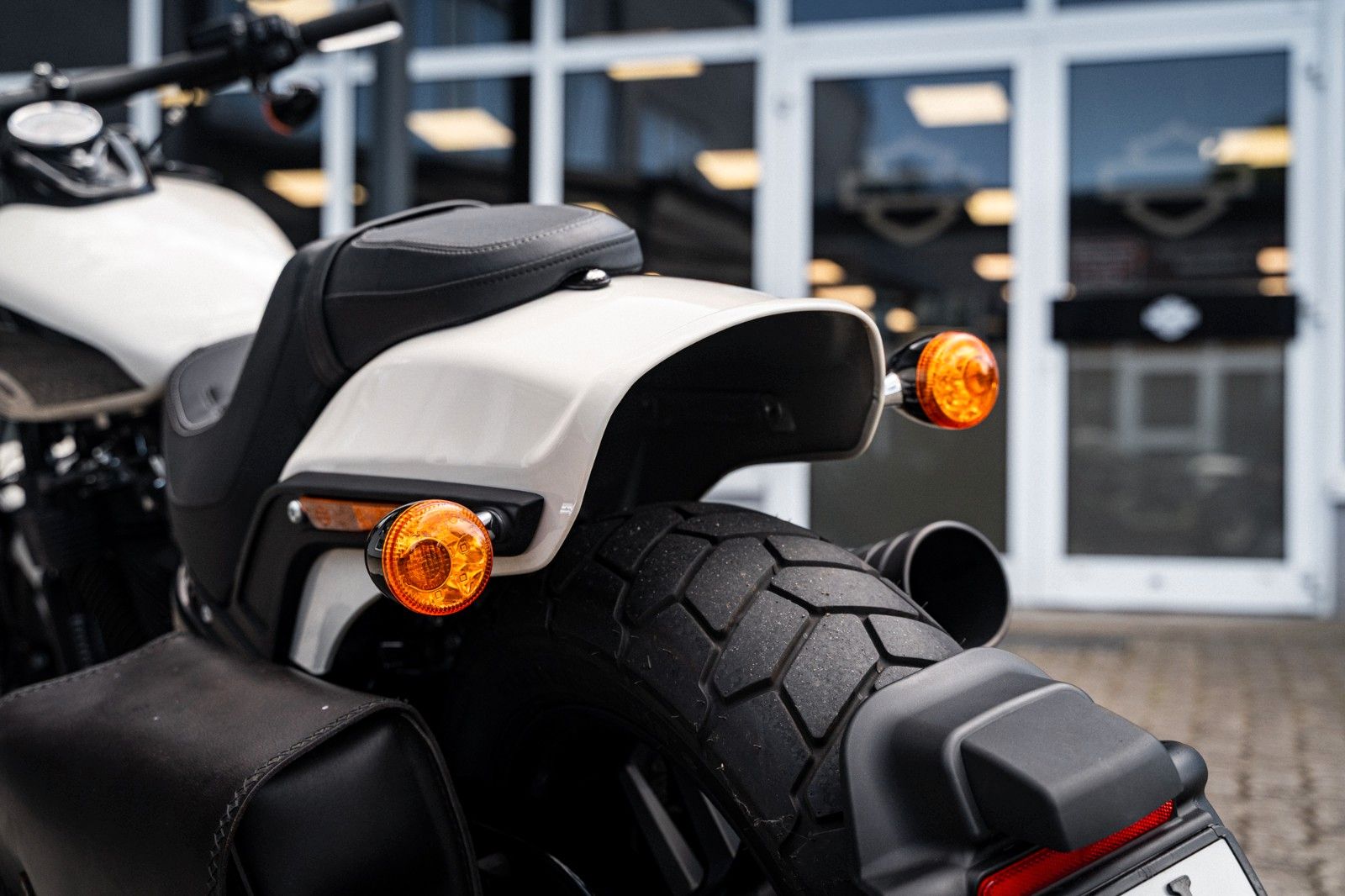 Fahrzeugabbildung Harley-Davidson FAT BOB 114 cui SOFTAIL - JEKILL & HYDE
