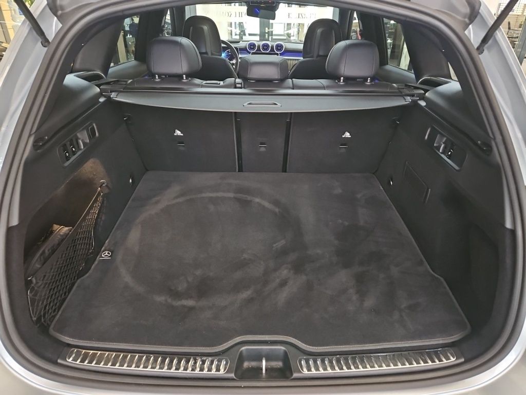 Fahrzeugabbildung Mercedes-Benz GLC 300 d 4M AMG AHK Airmatic Pano Massage SDHZ