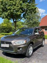 Mitsubishi Outlander 2.2 DI-D+ MIVEC Invite 2WD Invite - Mitsubishi Outlander aus 2011 mit Diesel-Antrieb