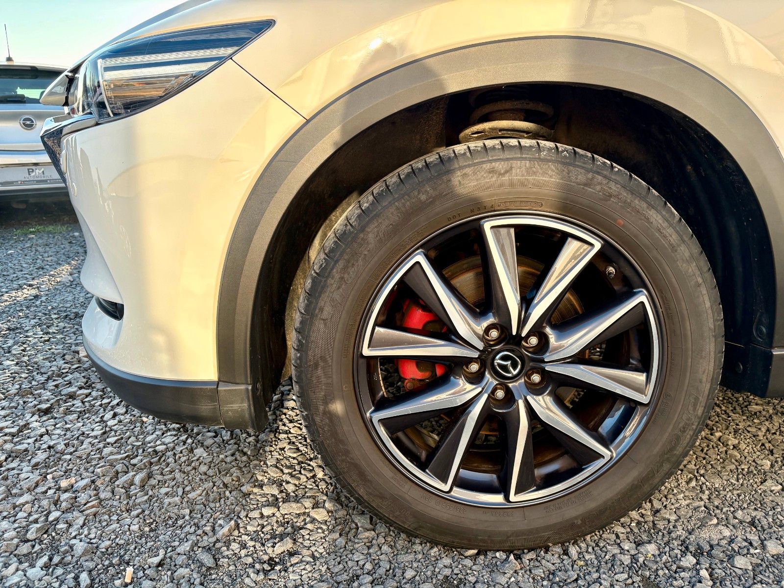 Fahrzeugabbildung Mazda CX-5 SPORTS-LINE AWD 1.HD HUD Leder 360 LED BOSE