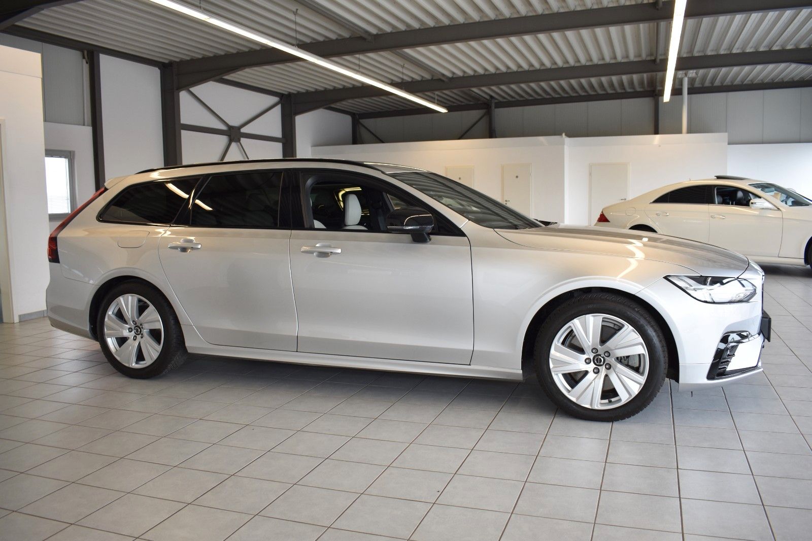 Volvo V90 Kombi R Design AUT./LED/NAVI/Sportsitze NAPP foto 8