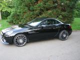 Mercedes-Benz SLC 200 AMG-LINE RedArt Edition - Mercedes-Benz SLC 200: Schwarz