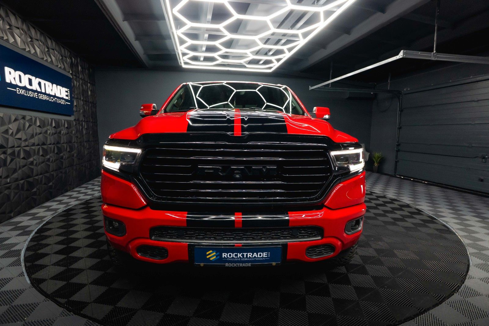 Fahrzeugabbildung Dodge RAM 5.7 V8 HEMI 4x4 Limited OFFROAD AxleLock 19%