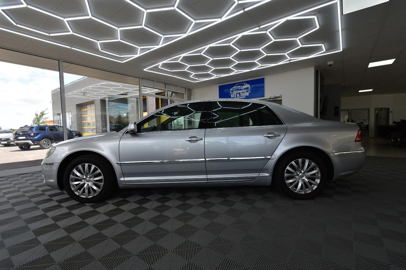 Volkswagen Phaeton V6 5.Sitzer 4Motion NAVI SHZ 4Zonenklima
